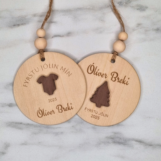 Jólakúla merkt fyrstu jólin